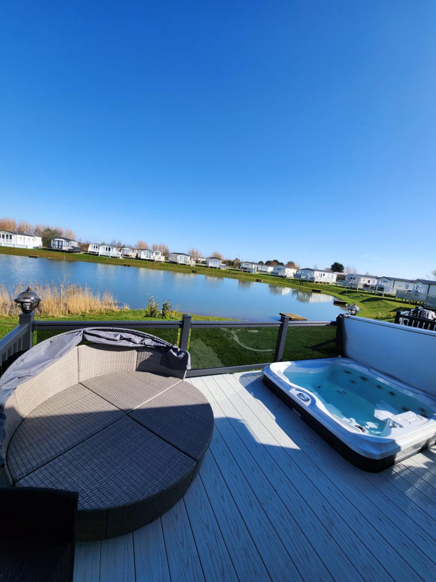 Pinewood Retreat 37 Fishing Lake With Hot Tub The Grange Mablethorpe Exterior photo